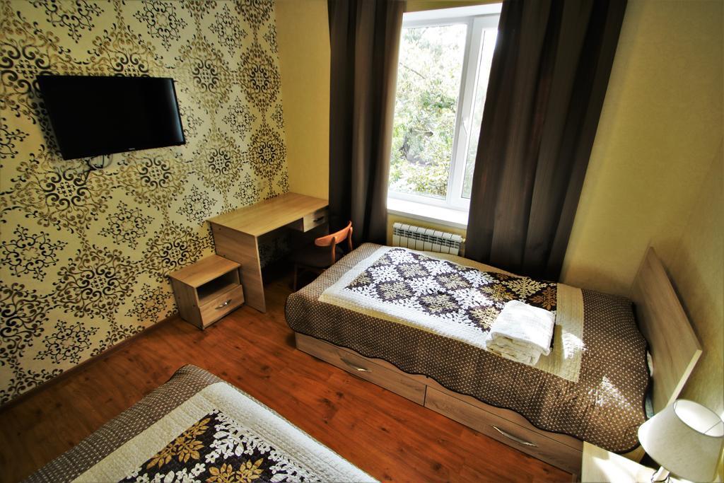 Tiny Hotel Bishkek Bagian luar foto