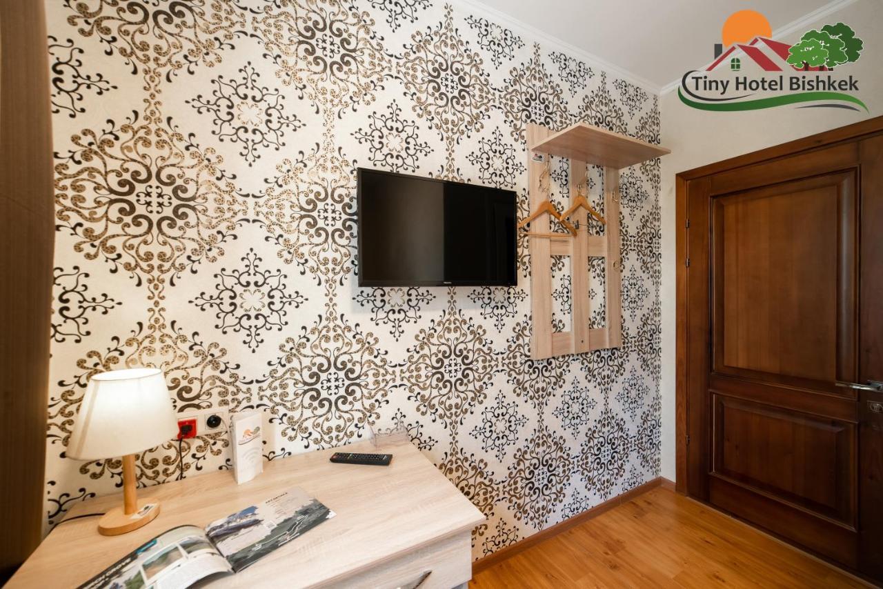 Tiny Hotel Bishkek Bagian luar foto