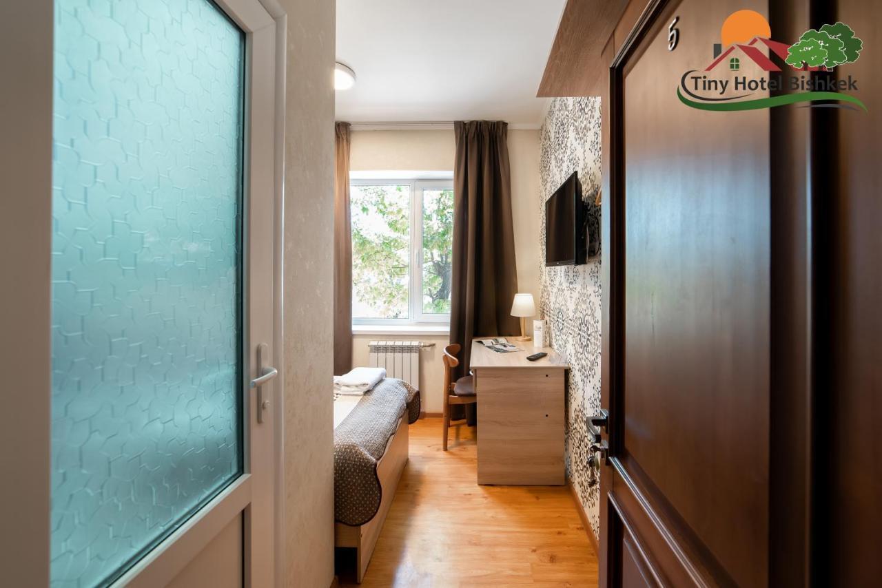 Tiny Hotel Bishkek Bagian luar foto