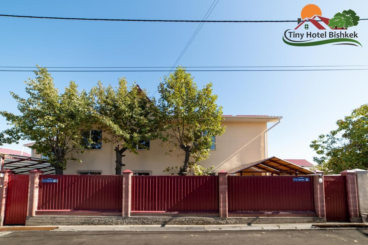 Tiny Hotel Bishkek Bagian luar foto